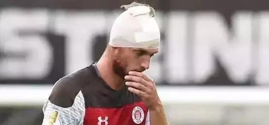 杨瀚森首发出战7分54秒，得到1篮板1失误4犯规。